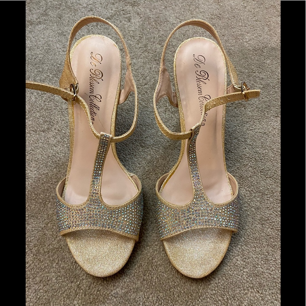 Woman's Peep Toe Ankle Strap Heels